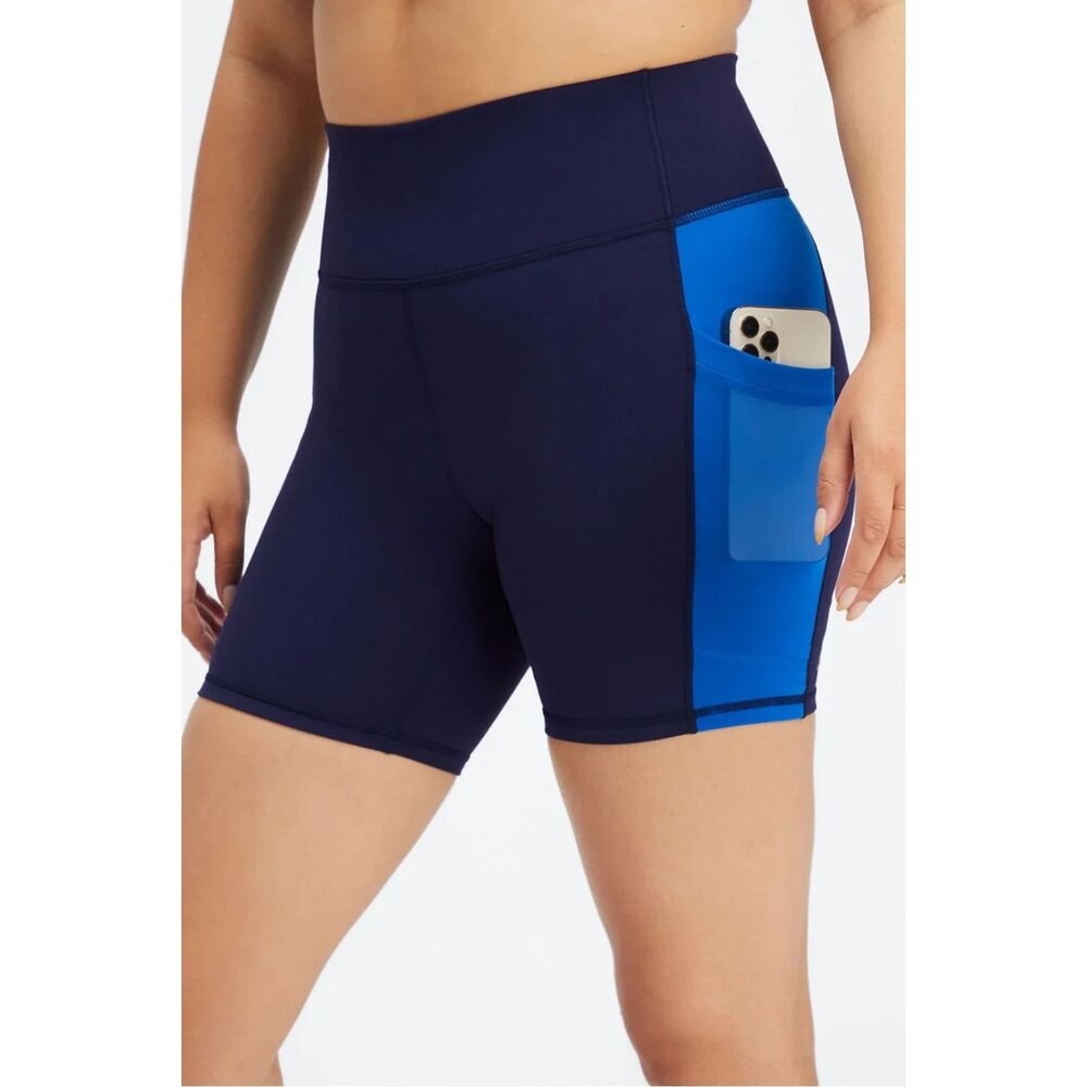 Fabletics Women's Small Deep Navy On-The-Go PowerHold® High-Waisted 6'' Short